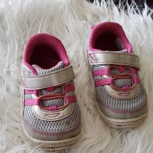 Size 6 stride rite toddler shoes